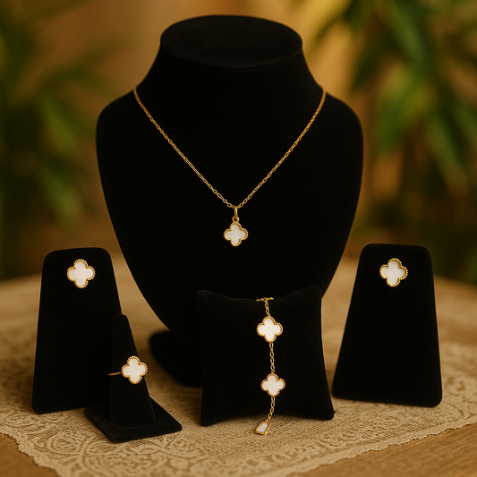 Timeless Elegance: Mother of Pearl Clover jewellery set
