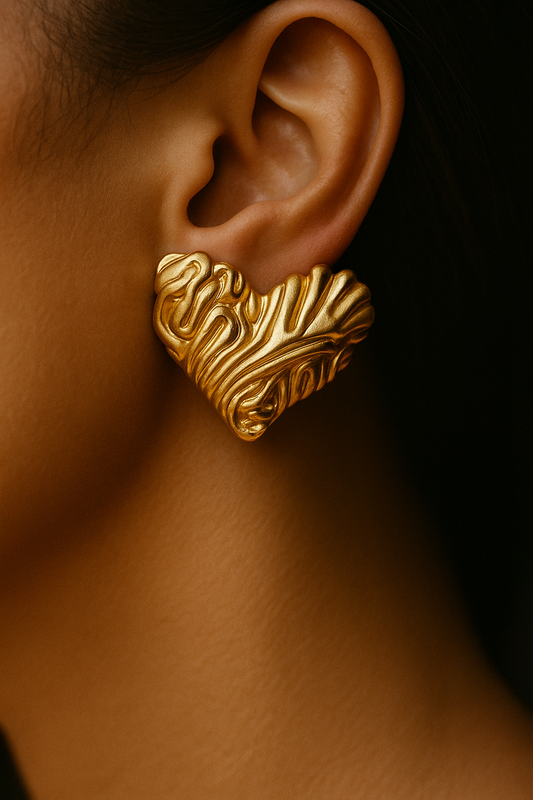 Wavy Gold Heart Stud