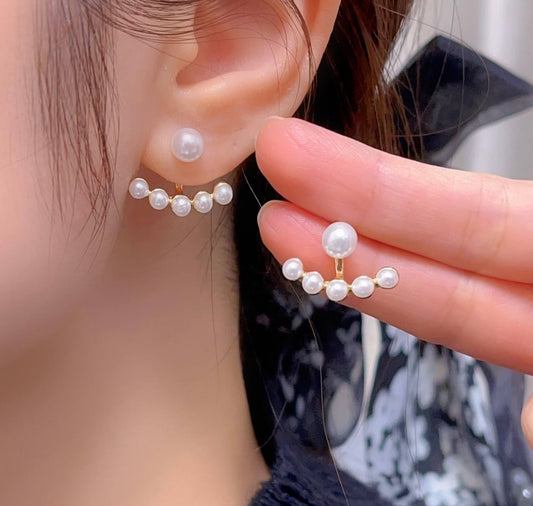 Classic Pearl Cascade Studs
