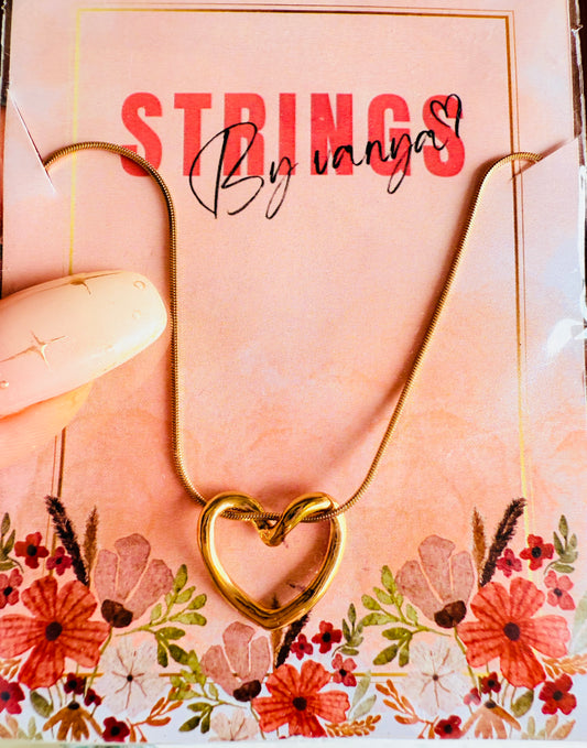 Anti tarnish Daisy heart necklace