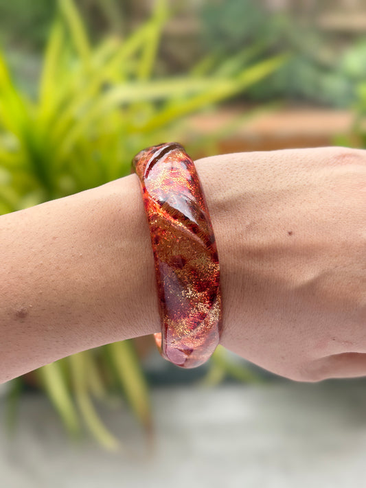 Gleam in Resin