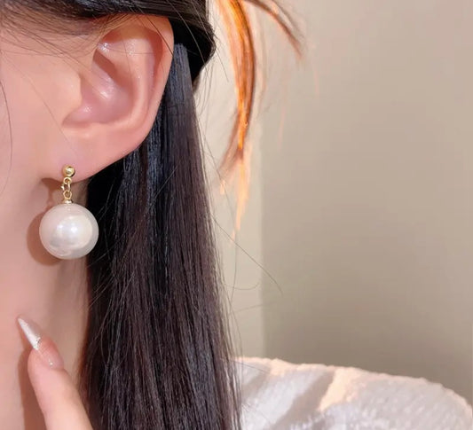 Modern Classic Pearl Drop Earrings